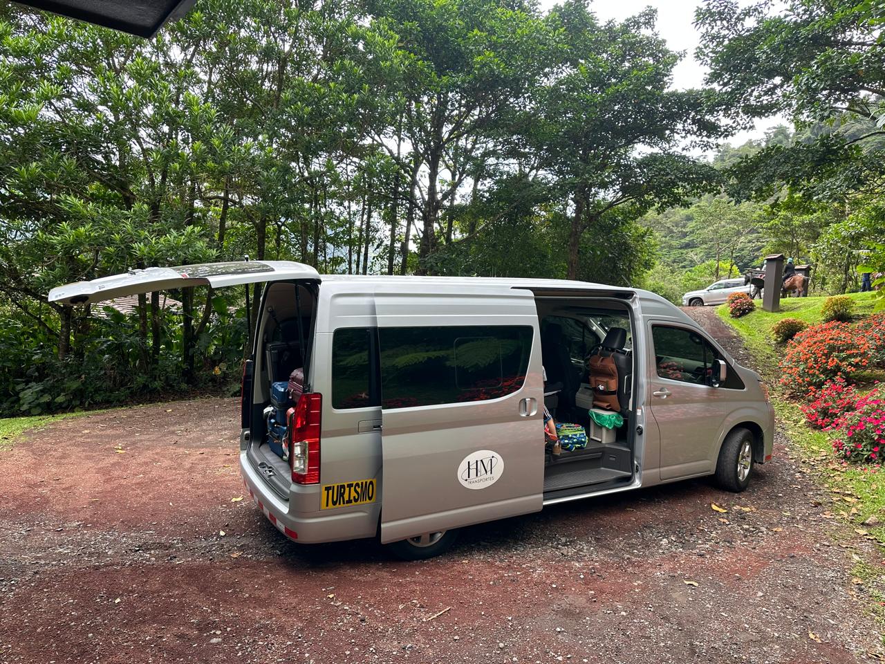 Private transfer from San Jose SJO Airport to La Fortuna Costa Rica