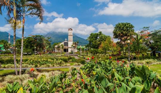 Transfer from Liberia Airport to La Fortuna and Arenal area